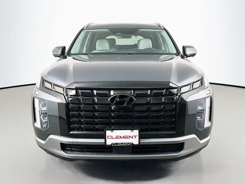 Used 2023 Hyundai Palisade SEL w/ Premium Package FWD image 3