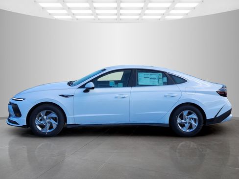 New 2025 Hyundai Sonata SE image 2