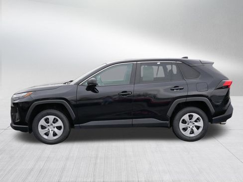 Certified 2024 Toyota RAV4 LE AWD/4WD image 4