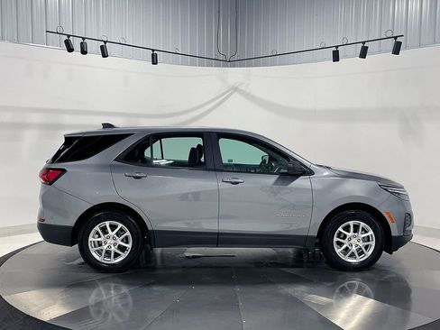 Used 2024 Chevrolet Equinox LS FWD image 9