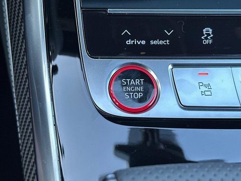 New 2026 Audi SQ8 Prestige image 22