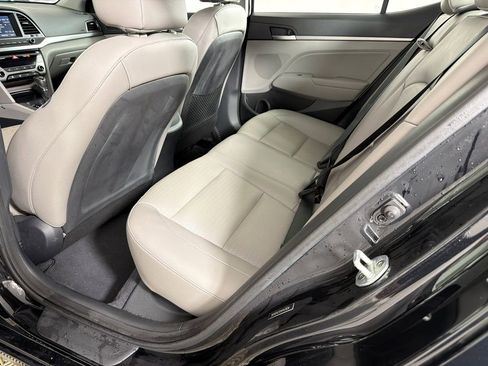 Used 2017 Hyundai Elantra Limited image 20