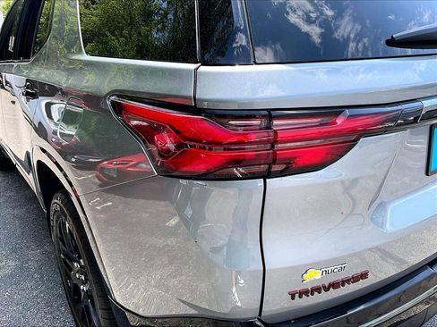 Used 2023 Chevrolet Traverse Premier w/ Redline Edition AWD/4WD image 34