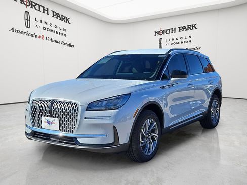 New 2026 Lincoln Corsair Premiere FWD image 13