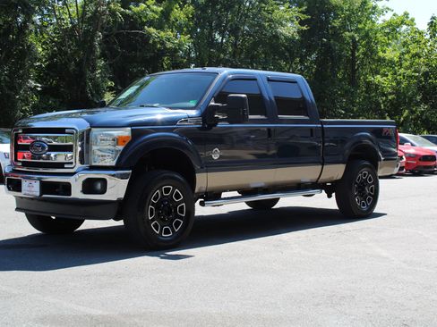 Used 2013 Ford F250 Lariat w/ Lariat Interior Pkg AWD/4WD image 3