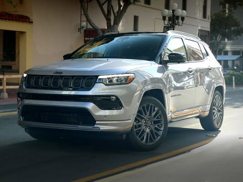 Used 2022 Jeep Compass Trailhawk w/ Trailhawk Elite Group AWD/4WD image 1