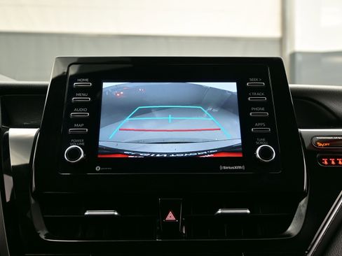 Used 2022 Toyota Camry SE FWD image 19