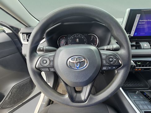 Certified 2023 Toyota RAV4 LE AWD/4WD image 21