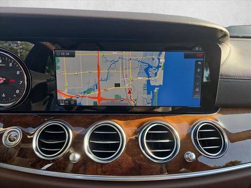 Used 2017 Mercedes-Benz E 300 image 12