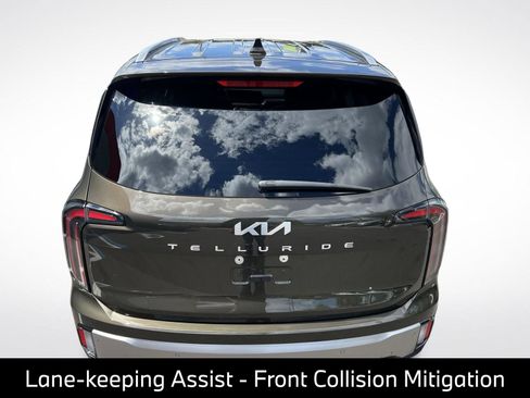 Used 2025 Kia Telluride EX w/ EX Captain's Chair Package FWD image 10