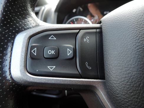 Used 2024 RAM 2500 Tradesman w/ Chrome Appearance Group image 25