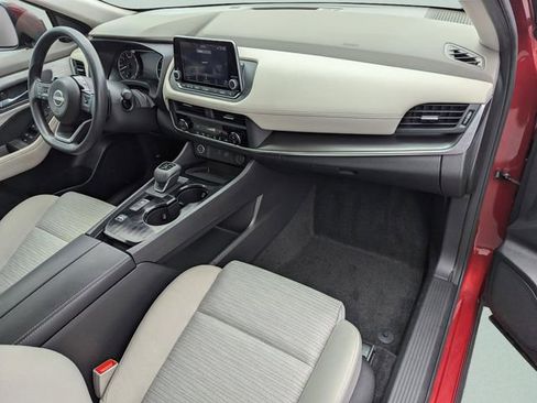 Certified 2023 Nissan Rogue SV FWD image 18