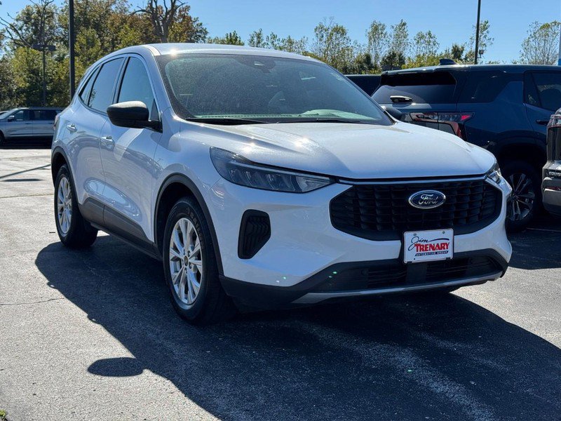 Used 2024 Ford Escape Active FWD image 2