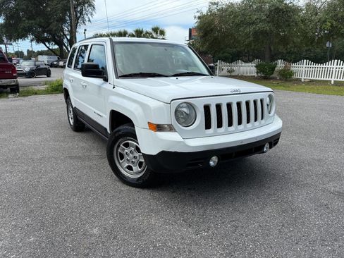 Used 2016 Jeep Patriot Sport w/ Power Value Group image 38