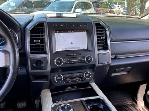 Used 2019 Ford Expedition Platinum image 14