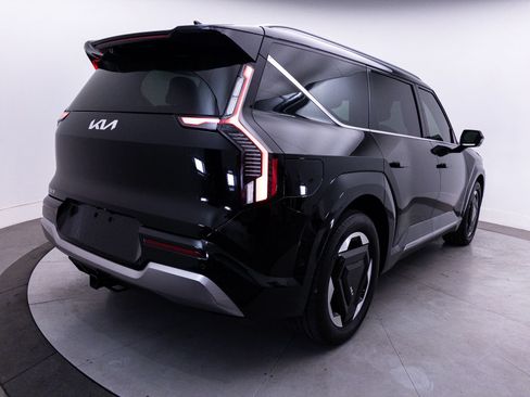 Certified 2024 Kia EV9 Land AWD/4WD image 19