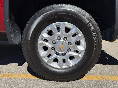 Used 2022 Chevrolet Silverado 2500 LTZ w/ LTZ Convenience Package AWD/4WD image 19