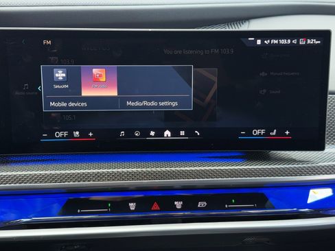 Used 2023 BMW i7 xDrive60 image 31