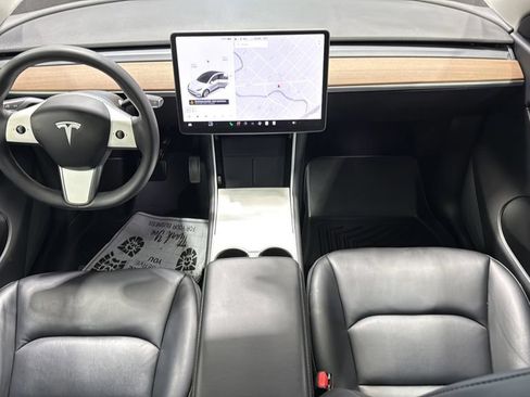 Used 2021 Tesla Model Y Long Range AWD/4WD image 21
