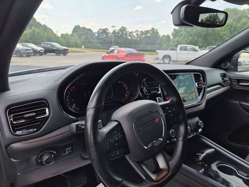 Used 2025 Dodge Durango GT RWD image 16