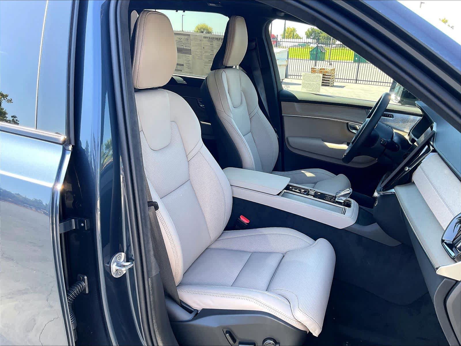 New 2027 Volvo XC90 T8 Ultra AWD/4WD image 32