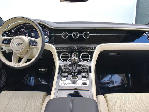Used 2021 Bentley Continental GT AWD/4WD image 18