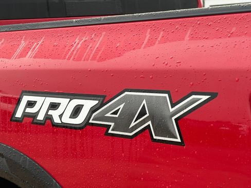 Used 2021 Nissan Titan PRO-4X w/ Pro-4x Convenience Package image 13