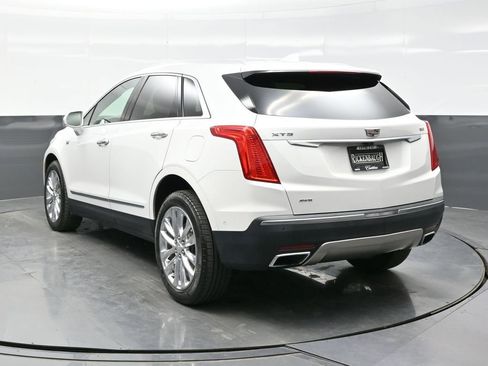 Used 2017 Cadillac XT5 Platinum w/ Driver Assist Package AWD/4WD image 5