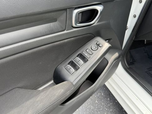 Used 2023 Honda Civic Sport image 15