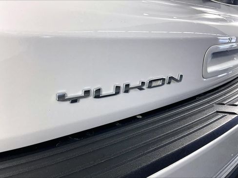 Certified 2023 GMC Yukon XL Denali AWD/4WD image 32