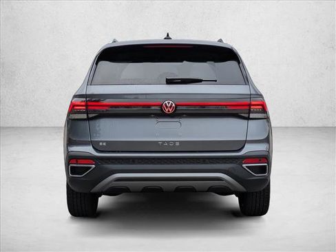 New 2026 Volkswagen Taos SE image 8