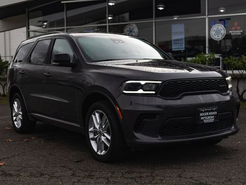 Used 2024 Dodge Durango GT image 6