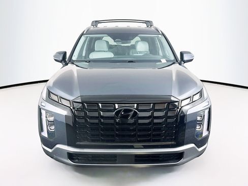 Used 2024 Hyundai Palisade SEL FWD image 2