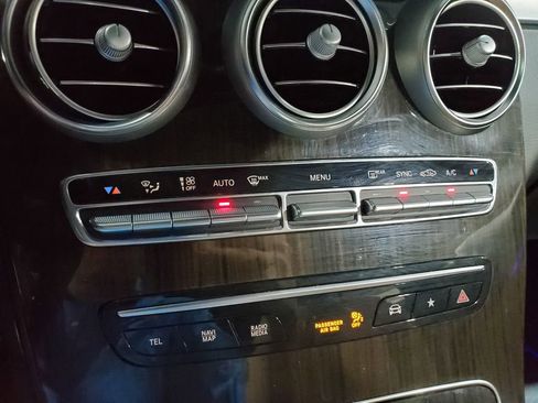 Used 2022 Mercedes-Benz GLC 300 4MATIC image 35