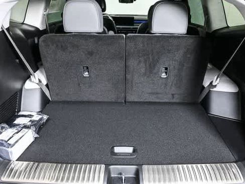 New 2026 Hyundai Ioniq 9 Calligraphy image 73