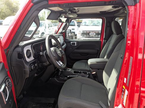 Used 2024 Jeep Wrangler Sahara w/ Technology Group image 17