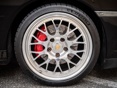 Used 2004 Porsche 911 Carrera 4S image 39