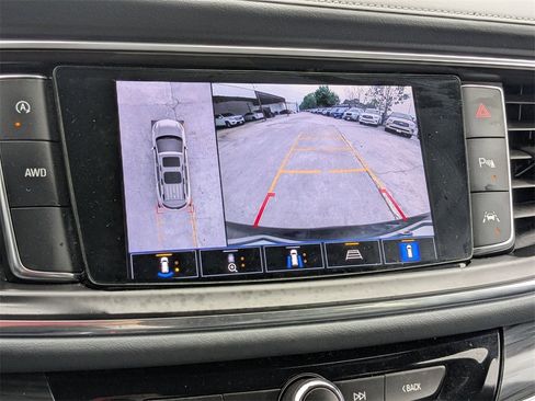 Used 2024 Buick Enclave Premium image 20