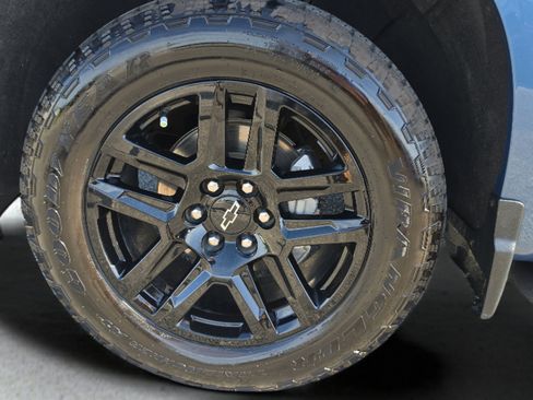 Used 2024 Chevrolet Silverado 1500 RST AWD/4WD image 11