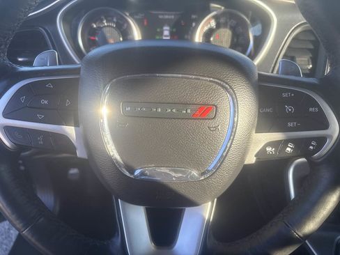 Used 2016 Dodge Challenger SXT Plus image 15