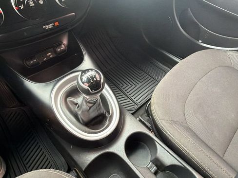Used 2018 Kia Soul FWD image 23