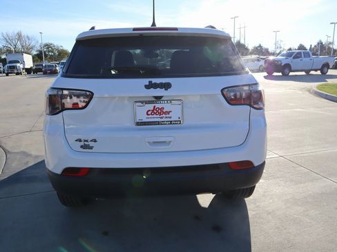 New 2026 Jeep Compass Latitude image 21