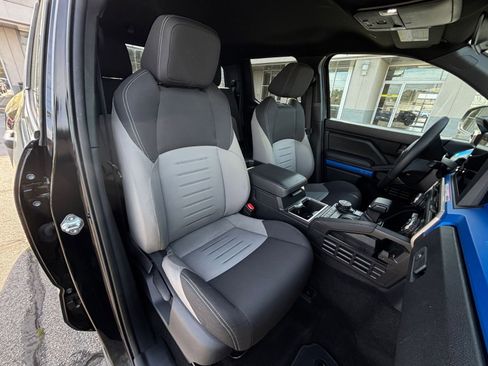 Used 2025 Toyota Tacoma TRD Off-Road image 41