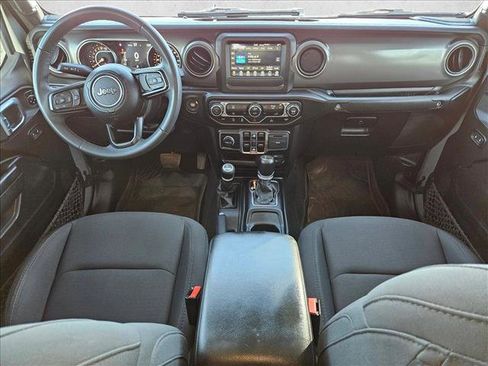 Used 2023 Jeep Gladiator Willys image 15