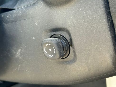 Used 2022 Toyota Tundra Platinum RWD image 32