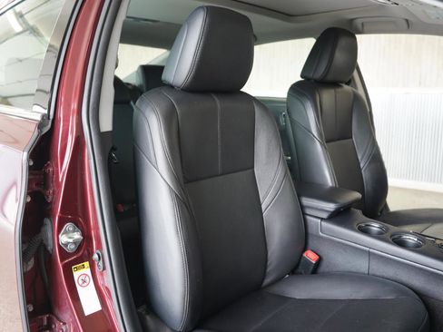 Used 2014 Toyota Avalon XLE Premium FWD image 30