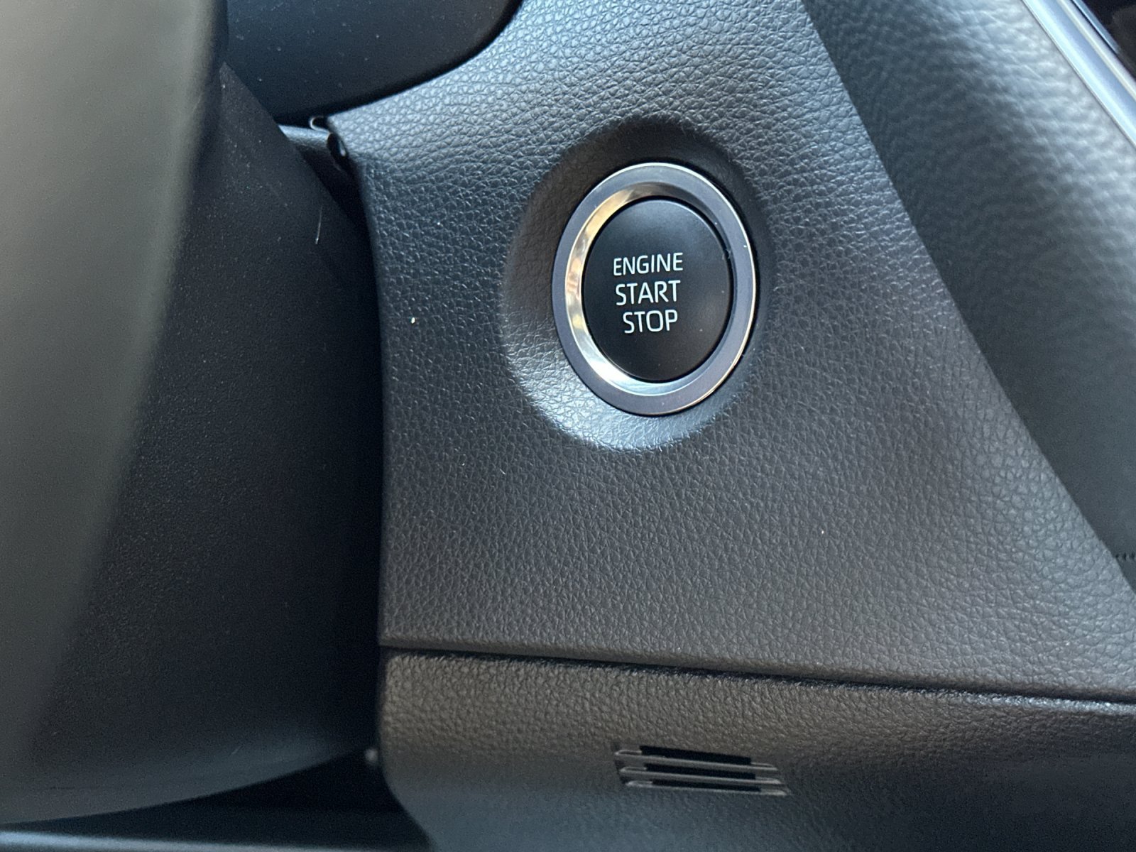 Used 2026 Toyota Corolla XSE FWD image 21