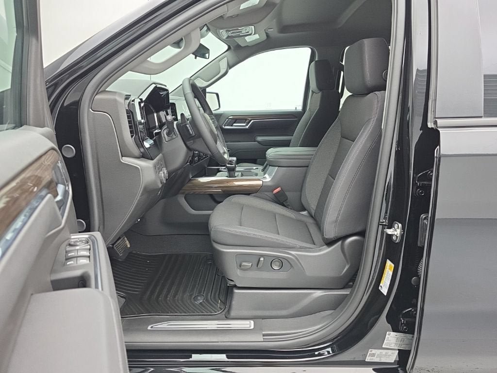 New 2026 Chevrolet Silverado 1500 RST w/ Convenience Package II AWD/4WD image 15