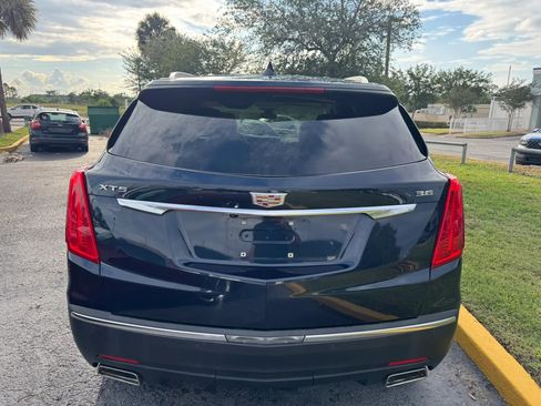Used 2017 Cadillac XT5 Premium Luxury FWD image 5