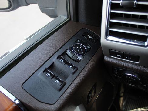 Used 2017 Ford F350 King Ranch w/ King Ranch Ultimate Package image 35